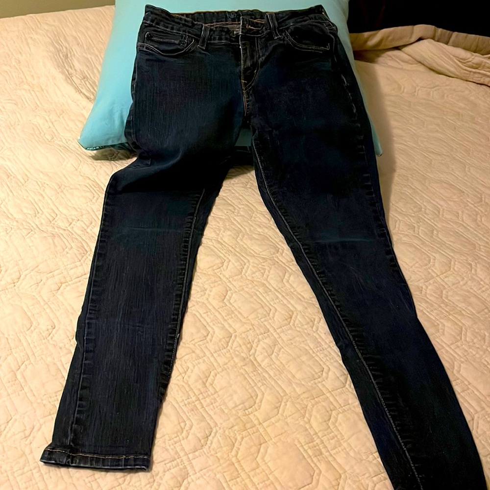 Levi’s low rise skinny leg jeans